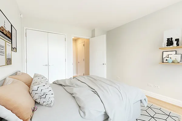 Rented by Stonehenge NYC LLC | media 4