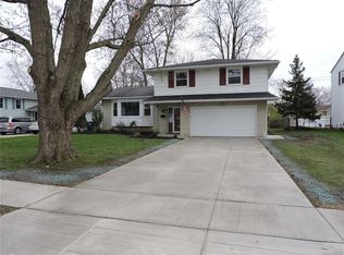 253 Robin Hill Dr, Buffalo, NY 14221