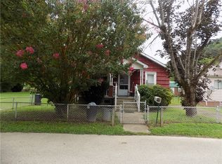 205 Luke St, Hugheston, WV 25110