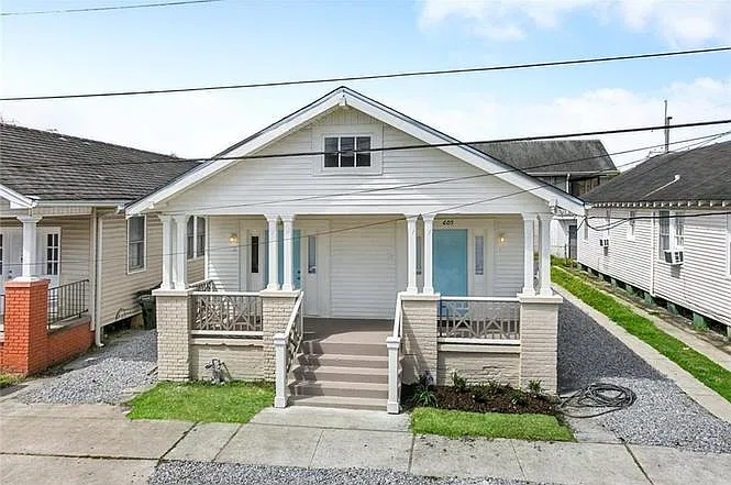 607 S Hennessey St — Photo 1