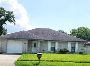 8020 Wave Dr, New Orleans, LA 70128
