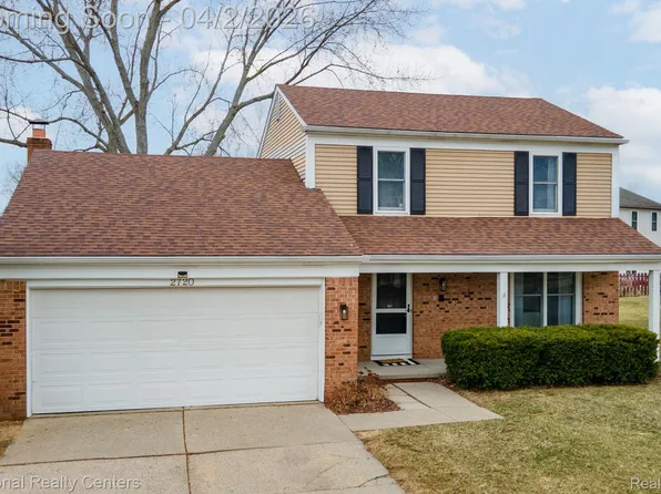 2720 Leewood Cir, Lake Orion, MI 48360