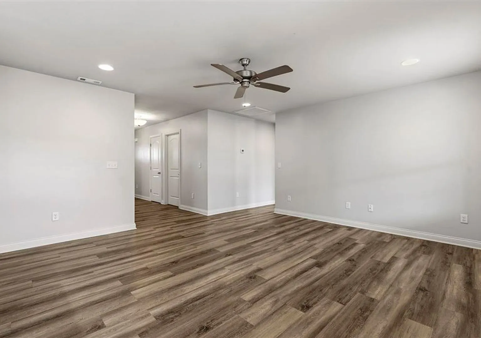 South Warren Beauty 3 Bed, 2 Bath Home with Covered Porch & Spacious Yard! — Photo 4