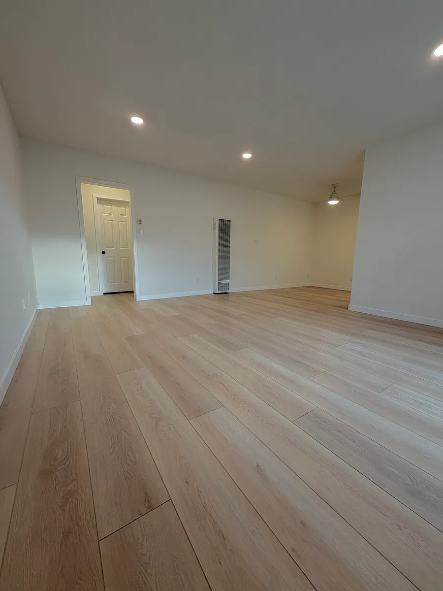 Building Photo - 504 Hill Drive