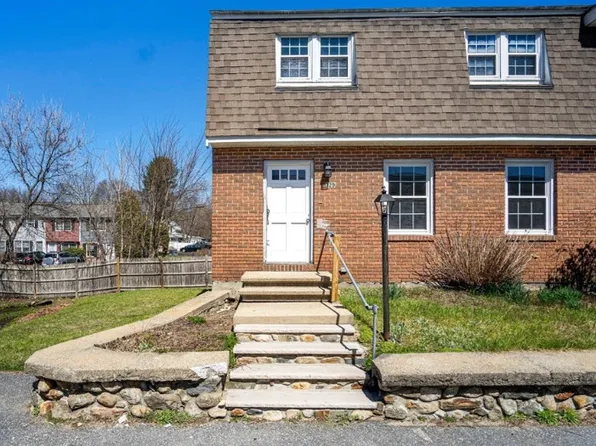 32 Rockingham St, Lowell, MA 01852