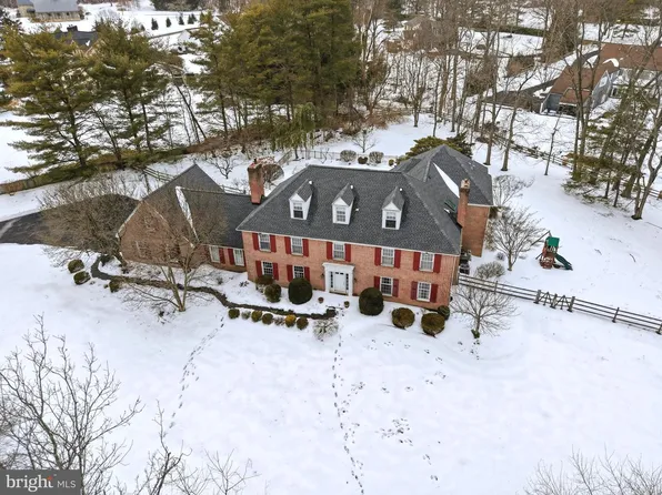 275 Woodcock Ln, Ambler, PA 19002