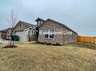 4024 Becky Ln, Mustang, OK 73064