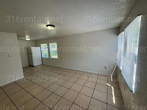 3rd image of 1516 N Waco St #0