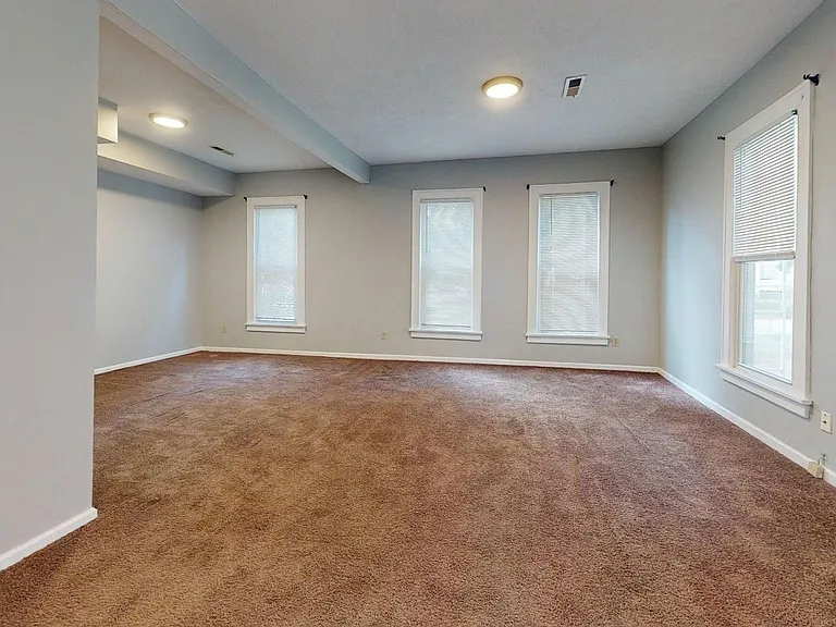 2053 W 95th St — Photo 94