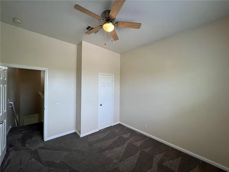 2400 Allred Dr #B — Photo 14