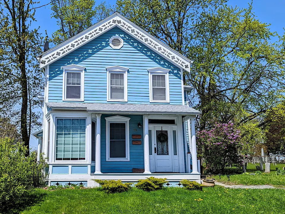 79 Thompson St #2