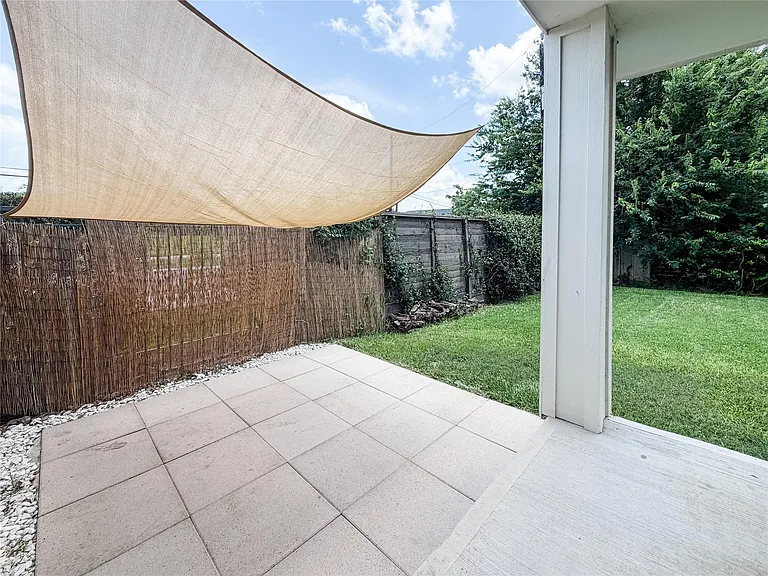 1803 Crestdale Dr — Photo 32