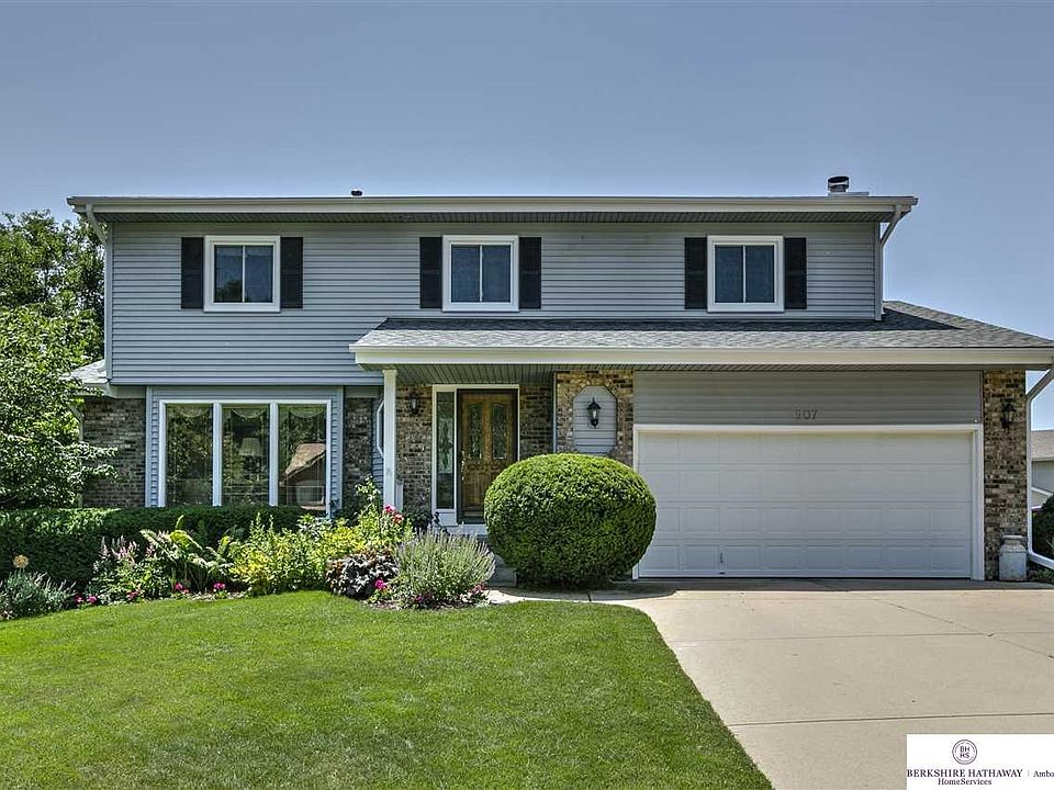 1st image of 907 Elm Hurst Dr