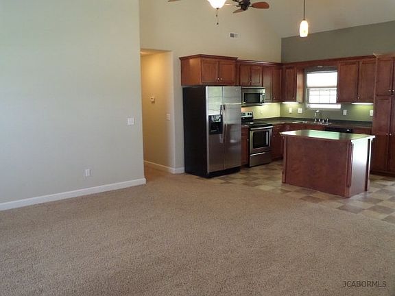 2nd image of 145 Sommer Ct