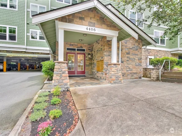 4406 Providence Point Place SE #210, Issaquah, WA 98029