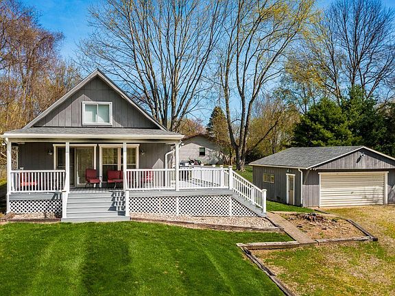 2nd image of 497 McIntosh Dr
