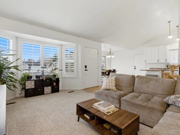 1206 E Moss Cir, Midvale, UT 84047