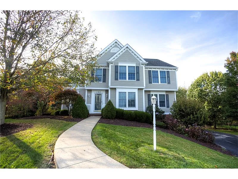 137 Amberwoods Dr photo 1