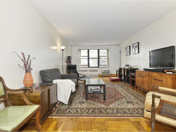 4th image of 1275 E 51st St APT 2S