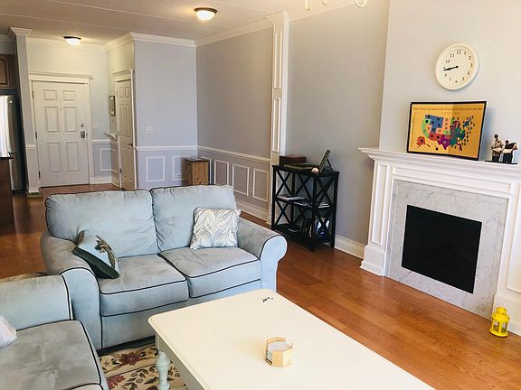 4th image of 5036 W Pensacola Ave Unit 204