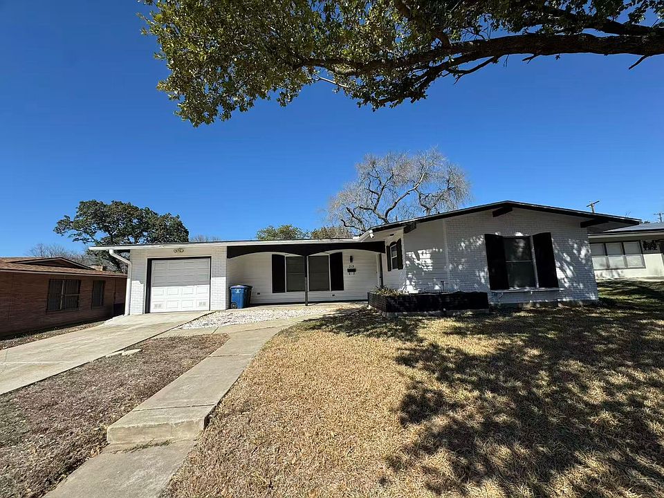 1st image of 215 Montfort Dr