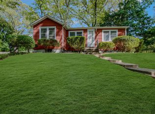 104 Maple Rd, Rocky Point, NY 11778