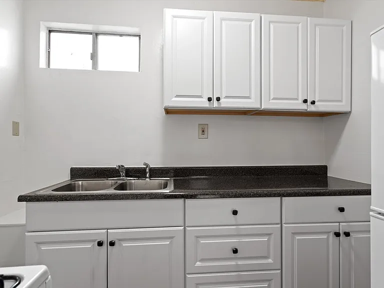749 Garland Ave — Photo 33