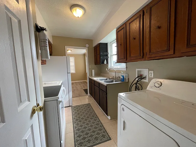 Kitchen V1