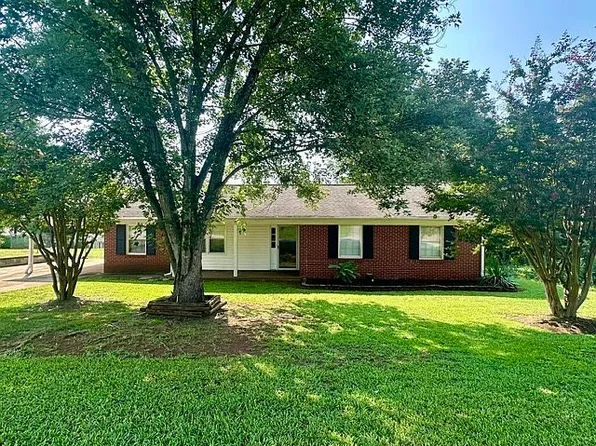 2402 Rolling Green Rd, Anderson, SC 29621