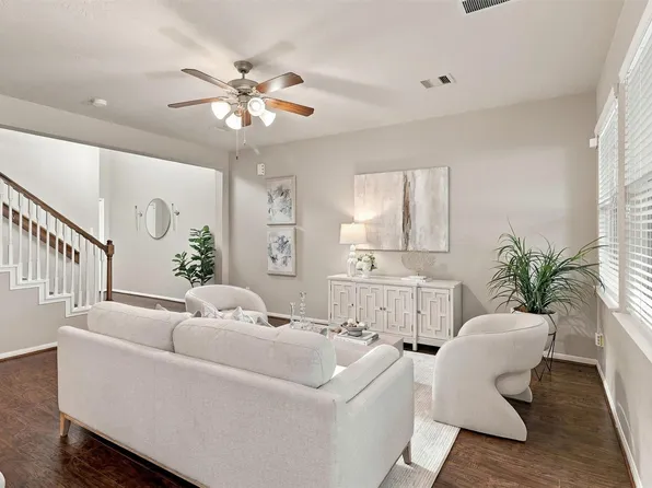 8323 Lamond Ln, Houston, TX 77095