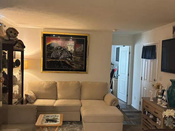 1405 Farrell Ave Trailer 326, Cherry Hill, NJ 08002