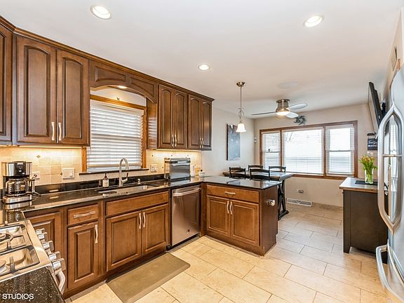 5th image of 4716 N Newland Ave