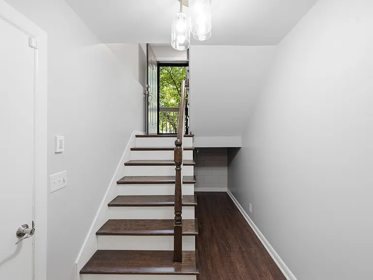 254 Summit Ridge Dr — Photo 30