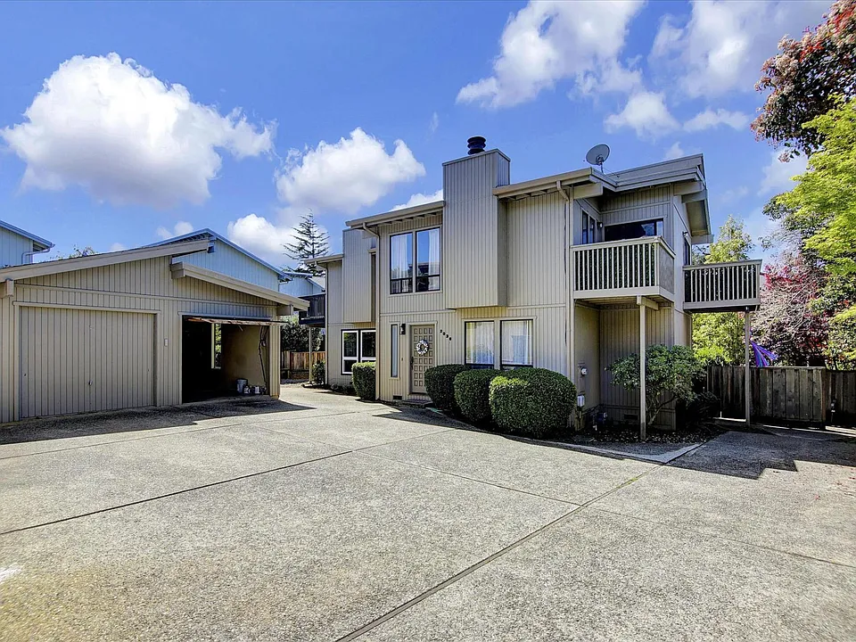2038 Seascape Blvd
