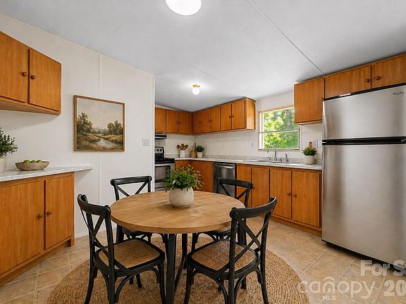5th image of 3536 Nelson Ln