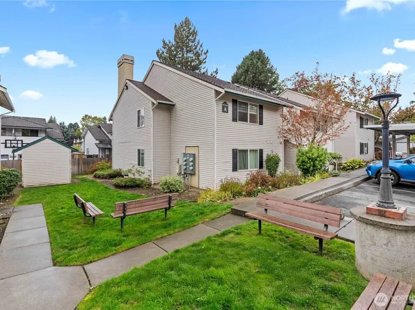 4231 NE 5th Street #A201, Renton, WA 98059
