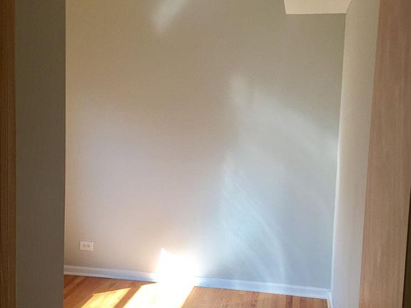 4th image of 4405 N Sacramento Ave APT 2A