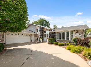 8944 Fernwood Ct, Orland Park, IL 60462