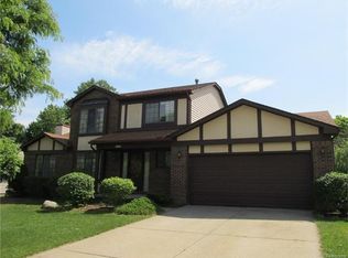 24754 Sarah Flynn Dr, Novi, MI 48374