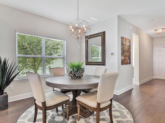 5th image of 264 Park Lake Dr
