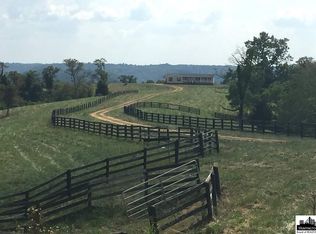 4 May Dr, Huntington, WV 25704