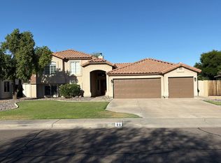 86 W Calle De Caballos, Tempe, AZ 85284