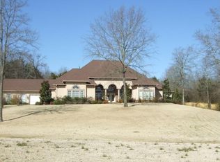 4140 Old Towne Cir, Tupelo, MS 38804