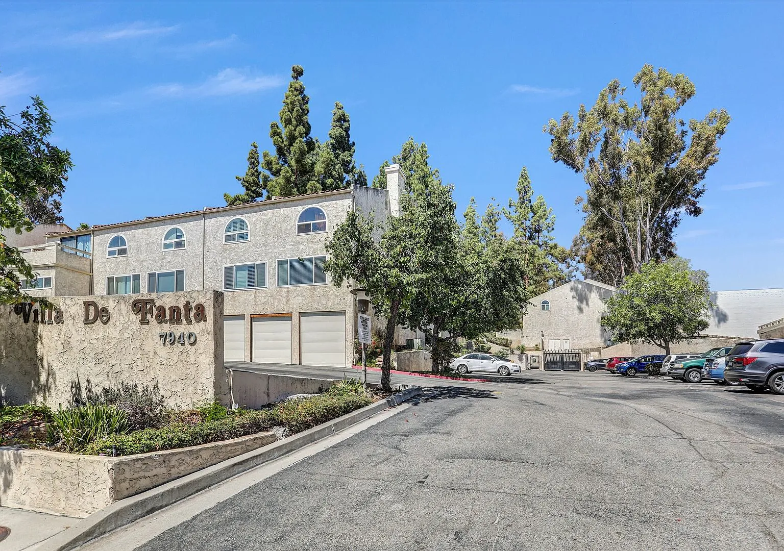 Move In Special! Beautiful 2 BD, 2 BA Condo in the Heart of La Mesa! — Photo 4