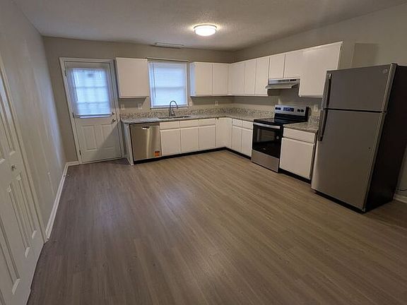 3rd image of 41 22nd Ave NE