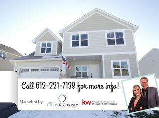 9041 Degler Cir, Chanhassen, MN 55317