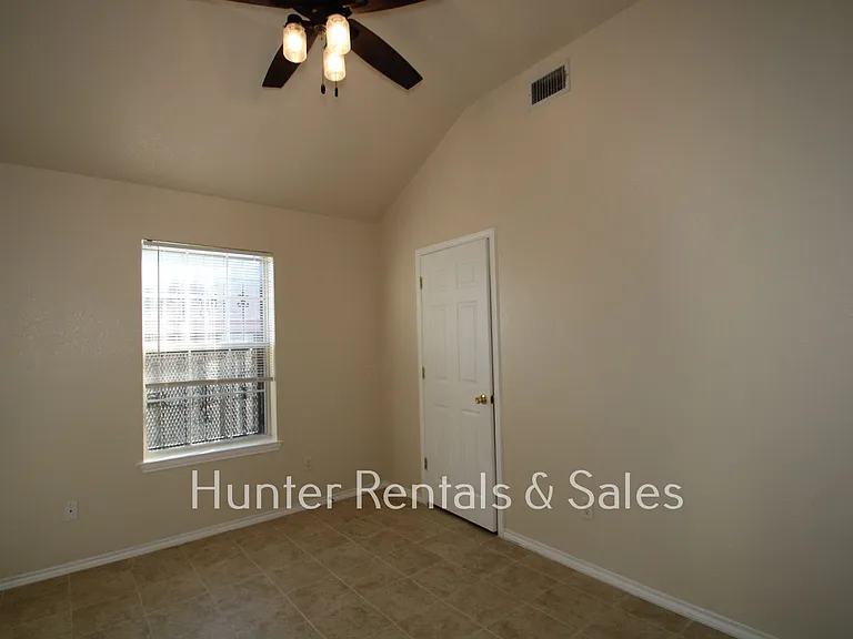 4403B July Dr — Photo 22