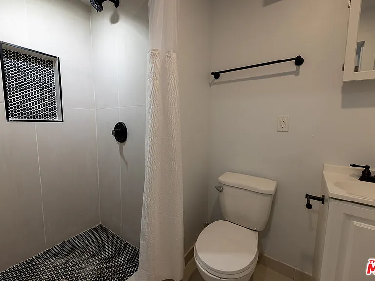 1420 Alvarado Ter #14 — Photo 6