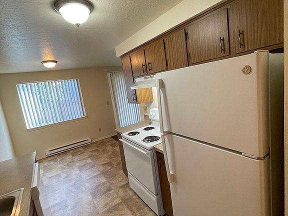 3rd image of 1195 Clearview Ave NE #81
