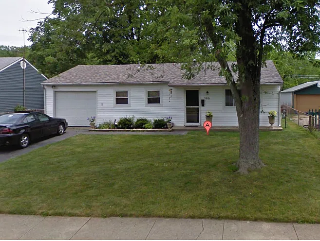 3916 Signal Dr photo 1